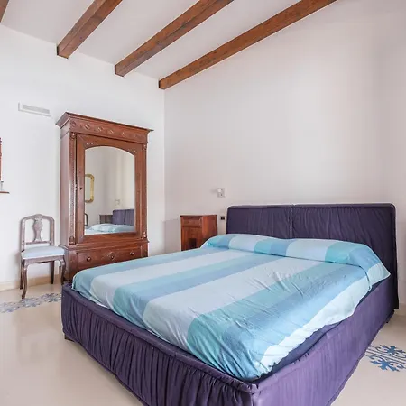 Chiara Villa *
